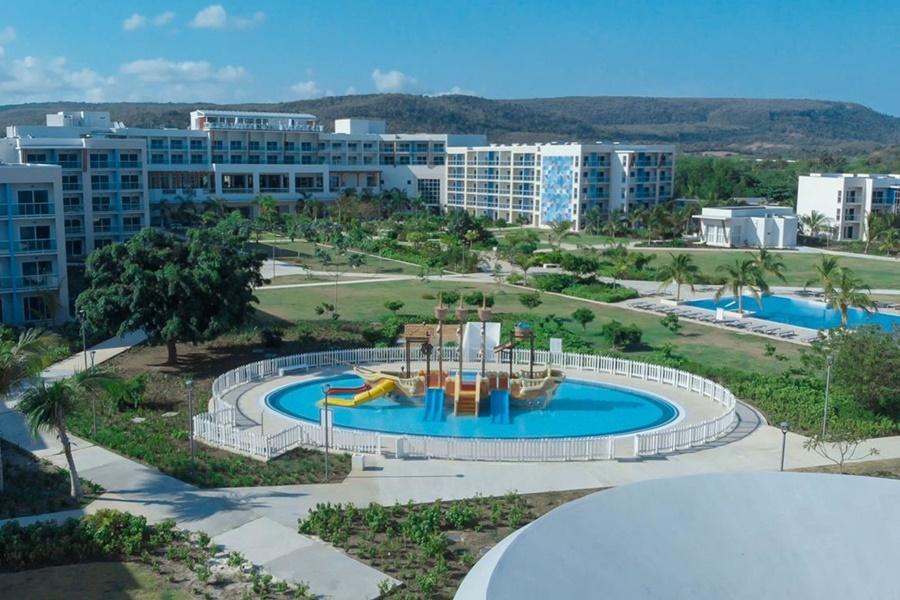 Gran Muthu Almirante Beach Hotel Guardalavaca Exterior photo