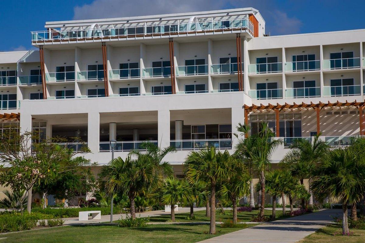 Gran Muthu Almirante Beach Hotel Guardalavaca Exterior photo