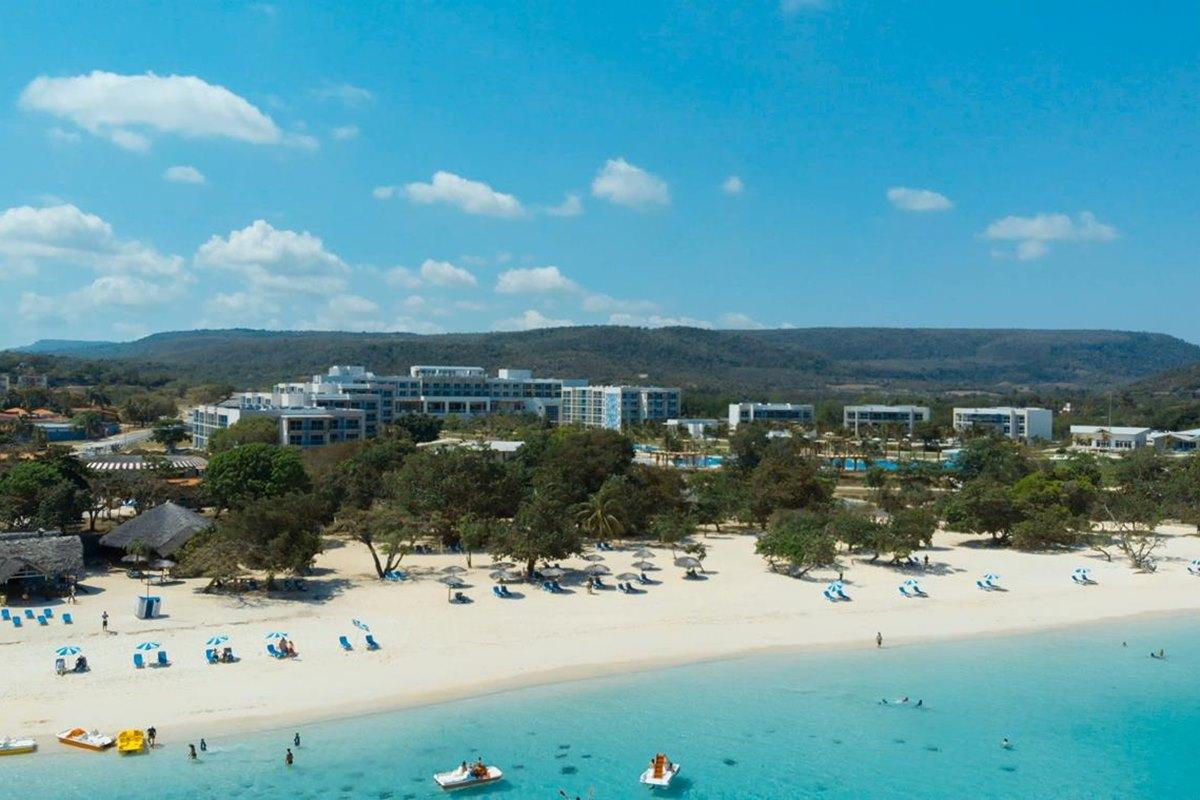 Gran Muthu Almirante Beach Hotel Guardalavaca Exterior photo